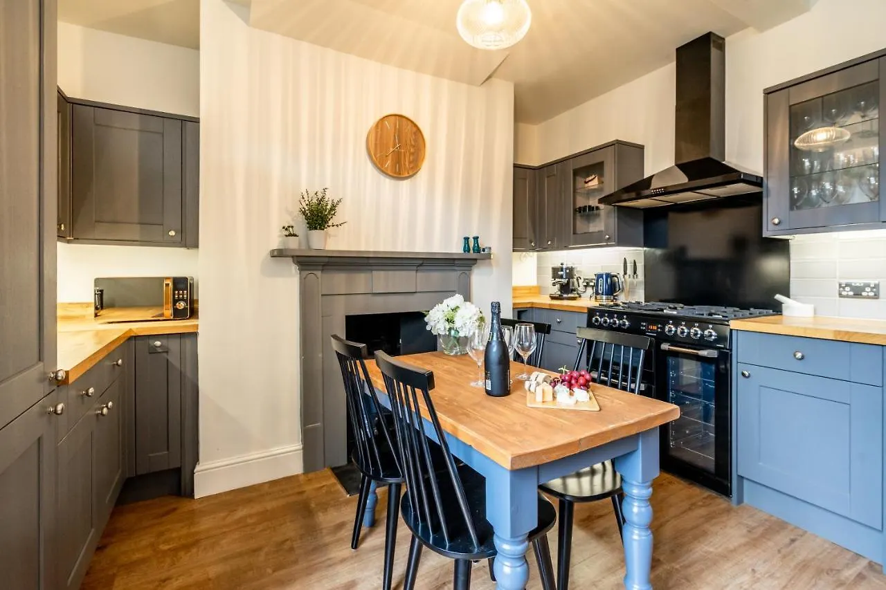 14 Castlegate Villa York